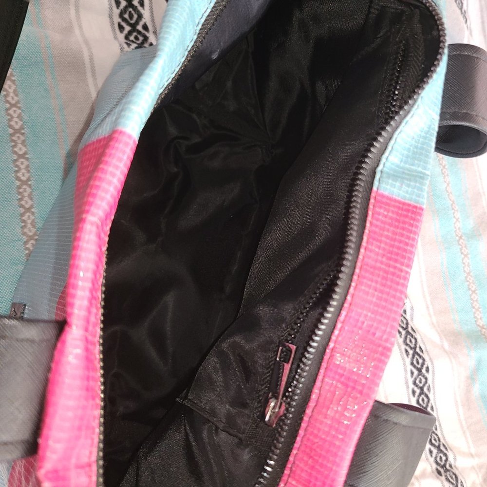 rareform ella tote - bags from billboards - Picture 10 of 14